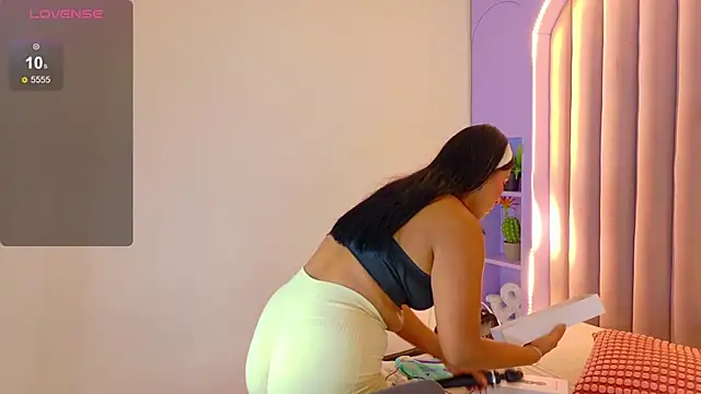 Meganlove   online show from June 20, 2026, 2:49 am