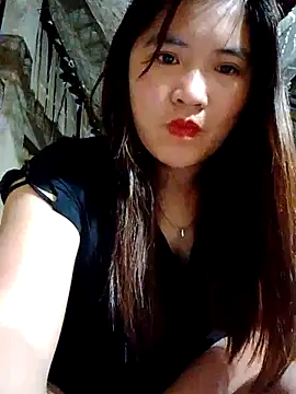 YAONIKUTE online show from April 18, 2026, 10:10 pm