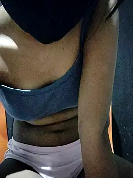  Sexy Queen  online show from May 27, 2026, 8:32 am