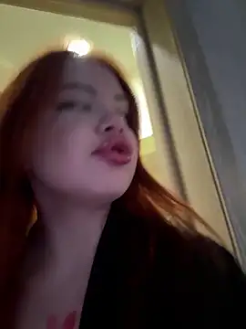 Snapshot of RedheadQueen_ chatting on March 20, 2026, 1:34 pm RedheadQueen online show from March 20, 2026, 1:34 pm