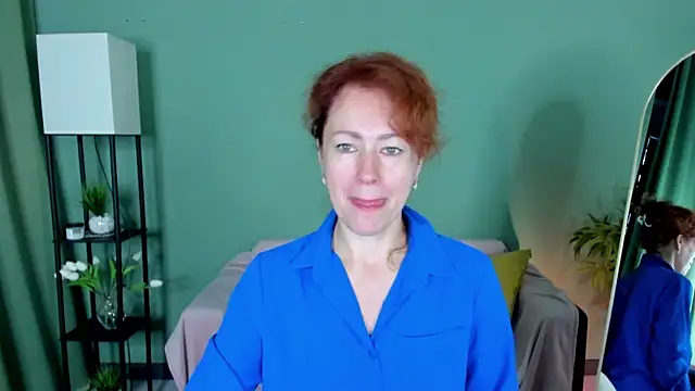 LeticiaRomano online show from July 17, 2026, 4:10 am