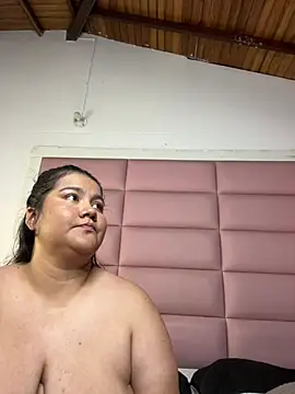 AmaranttayLunay online show from April 27, 2026, 7:56 pm