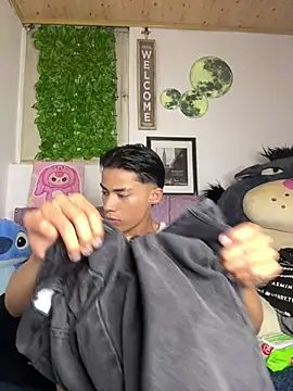 Snapshot of _Camilo_fox chatting on March 21, 2026, 11:30 pm Camilo fox online show from March 21, 2026, 11:30 pm