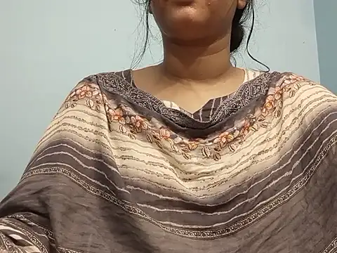 Emma 4433 online show from April 23, 2026, 7:59 pm