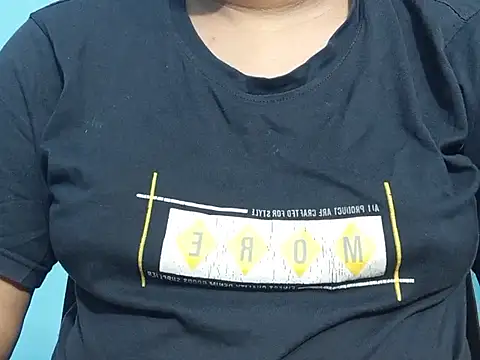 Emma 4433 online show from April 1, 2026, 9:12 pm