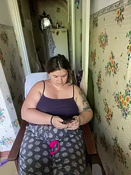 Snapshot of Nenssy555 chatting on July 15, 2026, 1:18 pm Nenssy555 online show from July 15, 2026, 1:18 pm