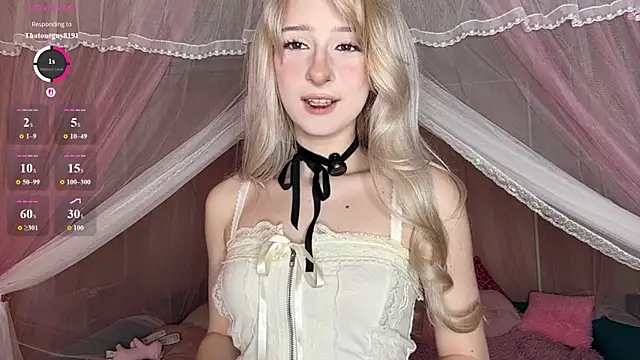 Snapshot of OnlyEva1 chatting on July 21, 2026, 9:43 am OnlyEva1 online show from July 21, 2026, 9:43 am
