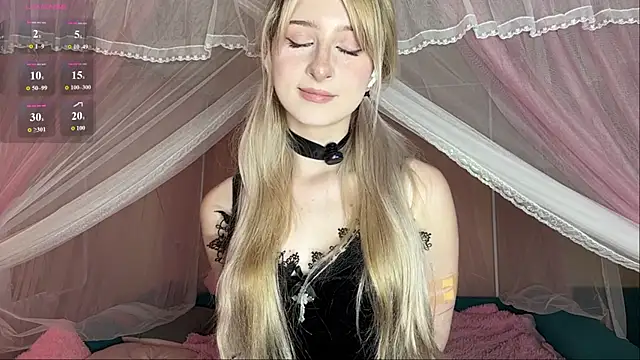 Snapshot of OnlyEva1 chatting on June 23, 2026, 10:13 am OnlyEva1 online show from June 23, 2026, 10:13 am