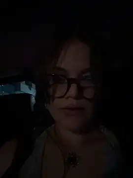 Snapshot of Tallulah_Kinky chatting on May 6, 2026, 12:25 am Tallulah Kinky online show from May 6, 2026, 12:25 am