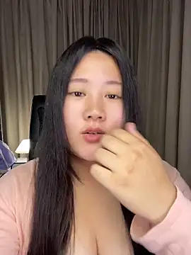 sisibaby20266 online show from May 4, 2026, 11:35 am