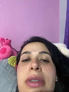 leila moretti online show from April 22, 2026, 11:33 pm