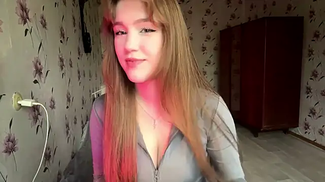 Snapshot of AnnaWasp chatting on May 8, 2026, 4:49 am AnnaWasp online show from May 8, 2026, 4:49 am
