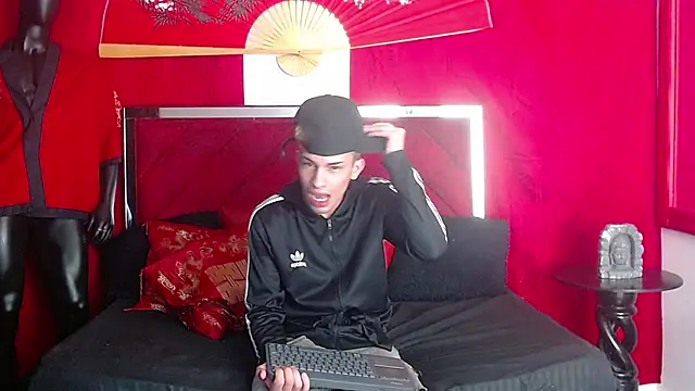 Snapshot of Naughty_Couple13 chatting on March 14, 2026, 12:33 pm Naughty Couple13 online show from March 14, 2026, 12:33 pm