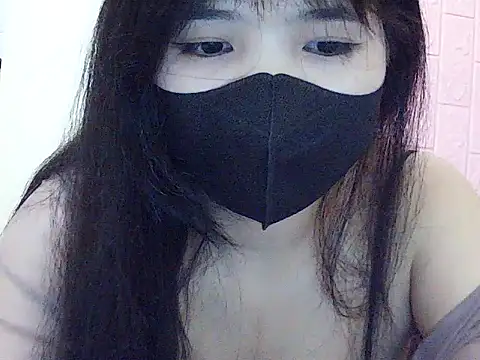 VyVy18 online show from April 4, 2026, 2:56 pm