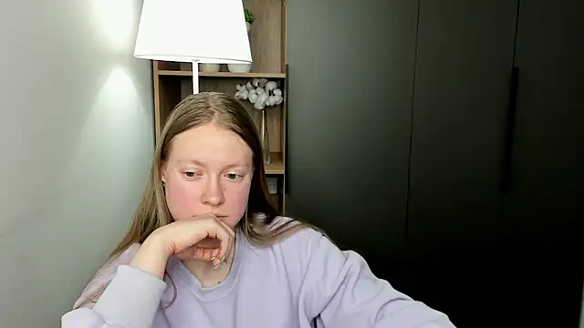 Snapshot of LashandaDevoto chatting on March 13, 2026, 9:47 am LashandaDevoto online show from March 13, 2026, 9:47 am