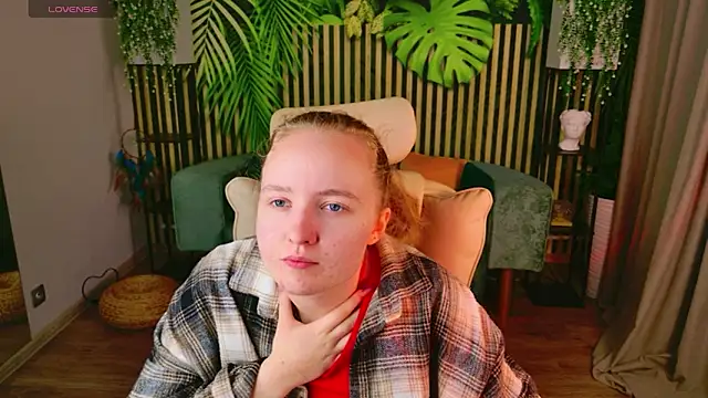 AnnaMoris online show from March 18, 2026, 5:14 pm