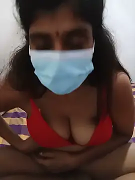 Snapshot of Amisha-35 chatting on June 14, 2026, 2:24 am Amisha-35 online show from June 14, 2026, 2:24 am