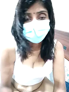 Snapshot of Amisha-35 chatting on May 11, 2026, 3:30 am Amisha-35 online show from May 11, 2026, 3:30 am