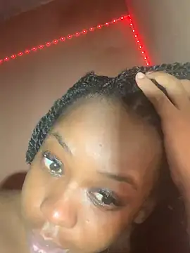 Snapshot of Caramel_Beauty chatting on April 30, 2026, 9:16 am Caramel Beauty online show from April 30, 2026, 9:16 am