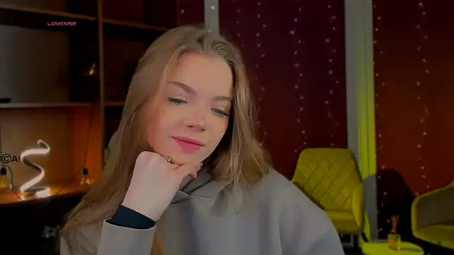 maddy moah online show from April 25, 2026, 5:32 am