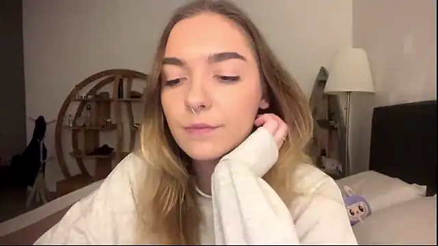 RoxyWet online show from June 16, 2026, 1:22 pm