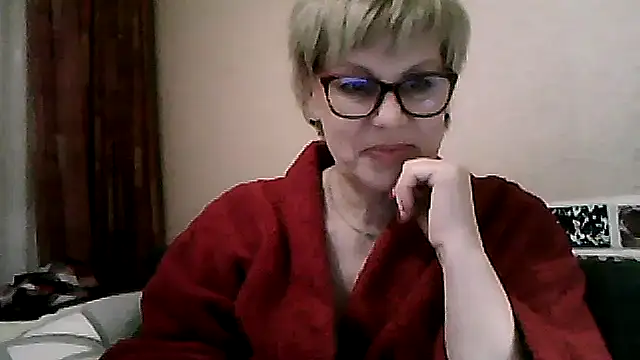 Snapshot of TatkaYang chatting on March 18, 2026, 8:43 pm TatkaYang online show from March 18, 2026, 8:43 pm