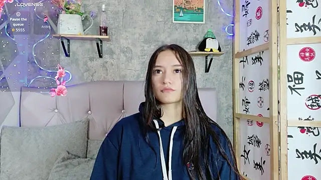 Sophia xoxo1 online show from April 16, 2026, 1:56 pm