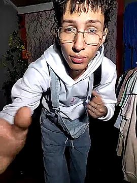 Daniel DLuxxx online show from March 11, 2026, 10:48 pm