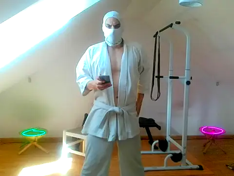 NinjaLaser online show from April 23, 2026, 11:16 am