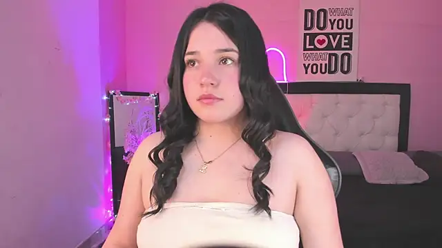 Snapshot of Julieth_Caandy chatting on July 17, 2026, 12:35 pm Julieth Caandy online show from July 17, 2026, 12:35 pm