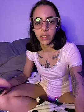 Poison Ivy 29 online show from July 13, 2026, 8:08 pm