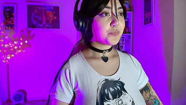 Snapshot of Nanachi_uwu chatting on May 25, 2026, 11:14 pm Nanachi uwu online show from May 25, 2026, 11:14 pm