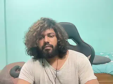 Snapshot of abhinaxx chatting on July 19, 2026, 10:06 pm abhinaxx online show from July 19, 2026, 10:06 pm