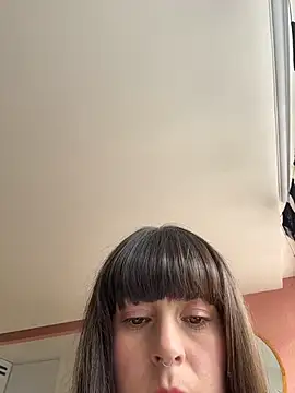 MidnightHearts online show from March 31, 2026, 2:52 pm