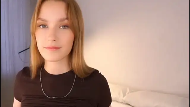 Snapshot of HellenSlavis chatting on March 15, 2026, 7:48 am HellenSlavis online show from March 15, 2026, 7:48 am