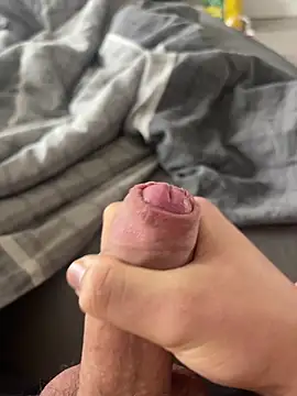 makemecumFREE9 online show from March 15, 2026, 11:50 am