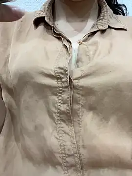 Snapshot of Xiaomee chatting on March 19, 2026, 4:12 am Xiaomee online show from March 19, 2026, 4:12 am