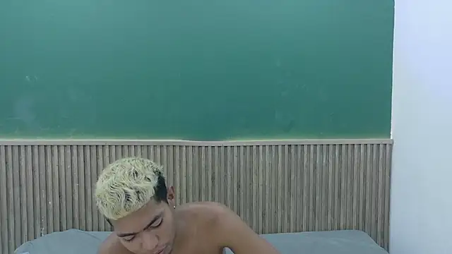 Duohot01 online show from March 20, 2026, 12:17 pm