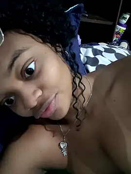 marialuiza2027 online show from April 13, 2026, 10:41 am