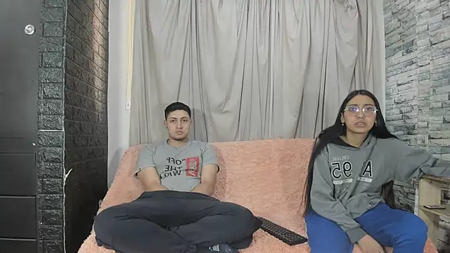 NoahAndBunny online show from April 30, 2026, 11:39 am