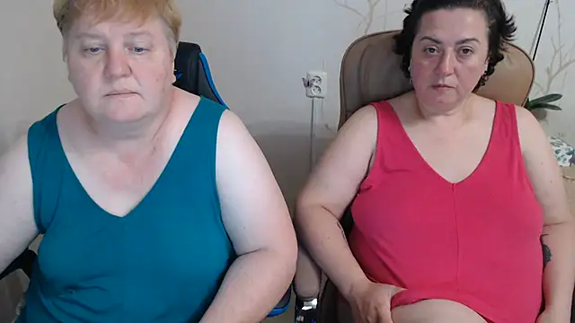 Snapshot of Lindy-Jeanie chatting on July 15, 2026, 6:48 pm Lindy-Jeanie online show from July 15, 2026, 6:48 pm