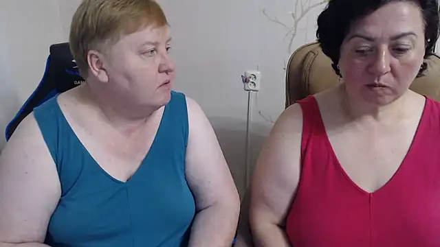 Snapshot of Lindy-Jeanie chatting on June 17, 2026, 6:51 pm Lindy-Jeanie online show from June 17, 2026, 6:51 pm