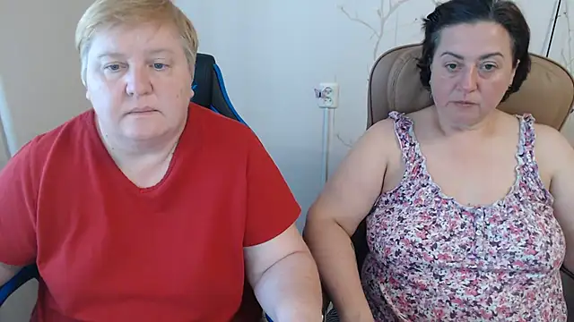 Snapshot of Lindy-Jeanie chatting on July 29, 2026, 5:01 pm Lindy-Jeanie online show from July 29, 2026, 5:01 pm