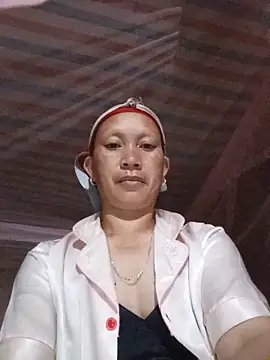 Snapshot of Heli_pusy chatting on May 14, 2026, 5:54 pm Heli pusy online show from May 14, 2026, 5:54 pm