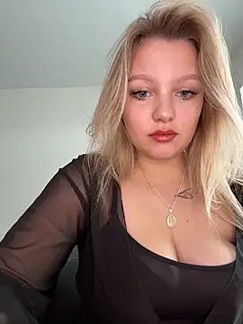 Snapshot of bettyloveu chatting on June 4, 2026, 7:46 am bettyloveu online show from June 4, 2026, 7:46 am