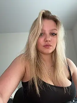 Snapshot of bettyloveu chatting on May 20, 2026, 4:09 am bettyloveu online show from May 20, 2026, 4:09 am
