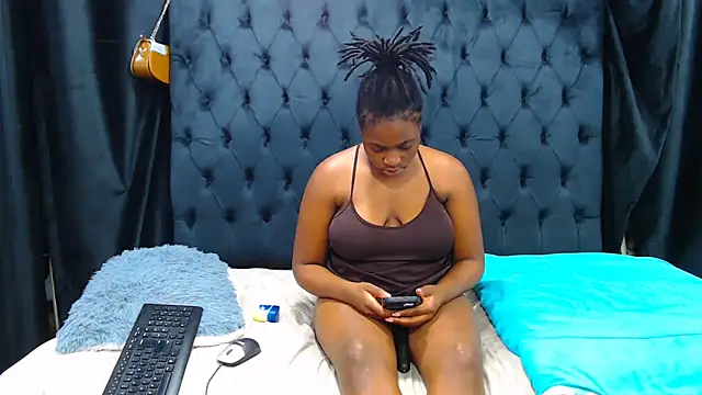 Dark Slim Thick online show from May 15, 2026, 5:33 pm