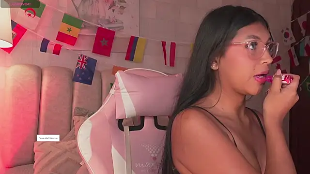 Naomi-Gray online show from June 30, 2026, 7:03 pm