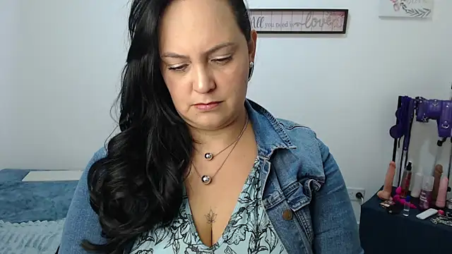 Snapshot of Veroniicabbw_ chatting on May 22, 2026, 1:09 pm Veroniicabbw online show from May 22, 2026, 1:09 pm