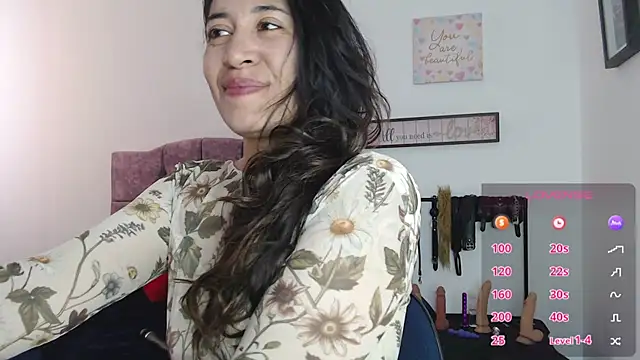 Snapshot of violeta_scott chatting on July 24, 2026, 3:19 pm violeta scott online show from July 24, 2026, 3:19 pm